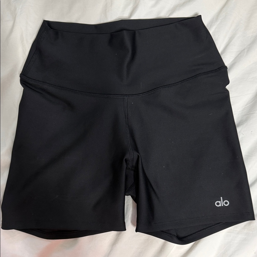ALO Yoga Air Lift 4" inch Shorts